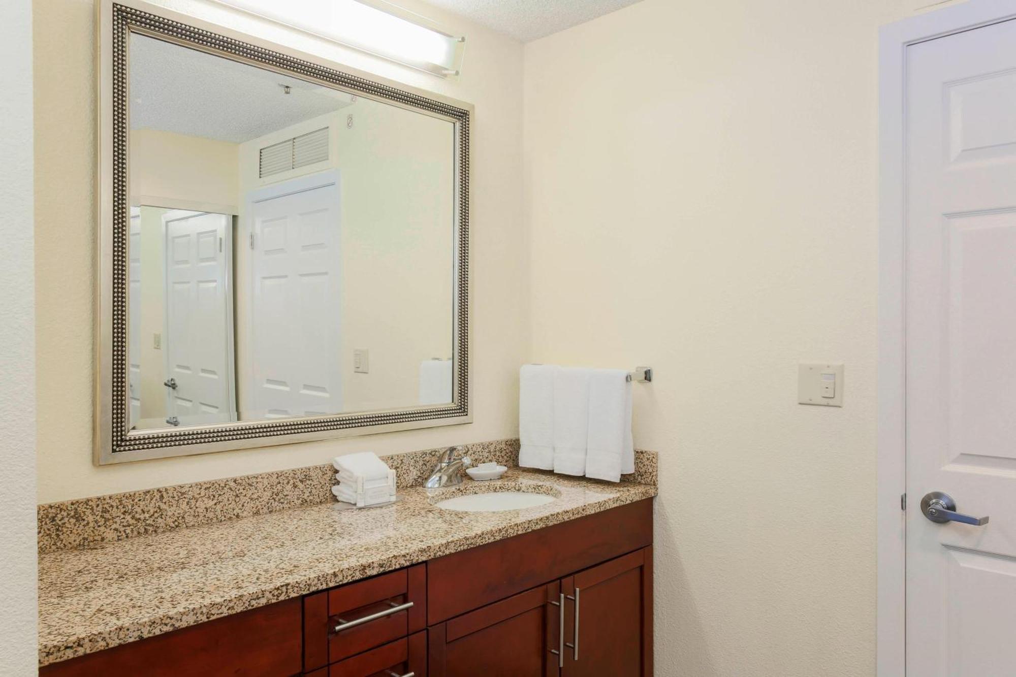 Residence Inn Bakersfield Exterior foto